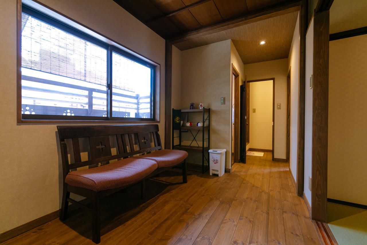 Kumo Machiya Leaves *